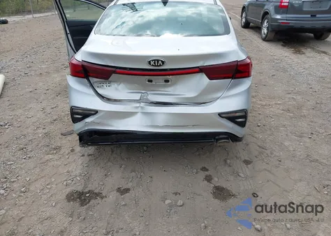 2019 Kia Forte Lxs z USA, uszkodzony, nr VIN 3KPF24AD8KE022447
